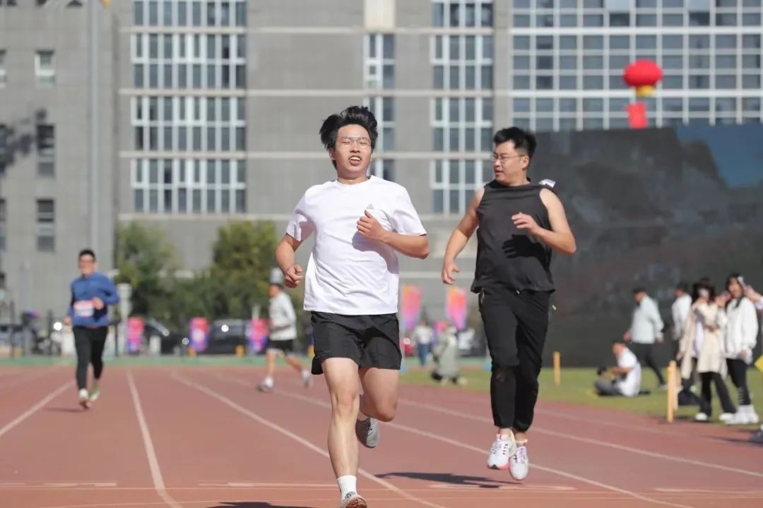 超燃超熱血！社科賽斯考研代表隊參加2023海淀街道首屆“同心杯”地區運動會！